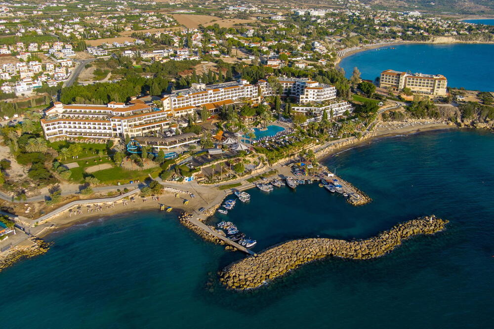 Cyprus airport transfer to Coral Bay