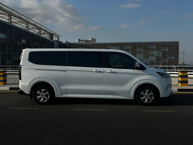 Ford Tourneo 9 seater